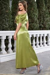 Satin-Matcha-Kleid mit kurzen Ärmeln